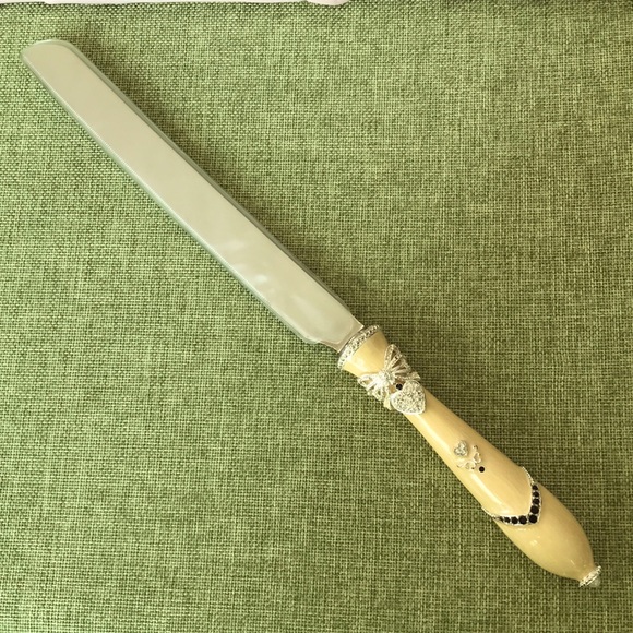 3/$25💜New wedding cake knife - Picture 2 of 5
